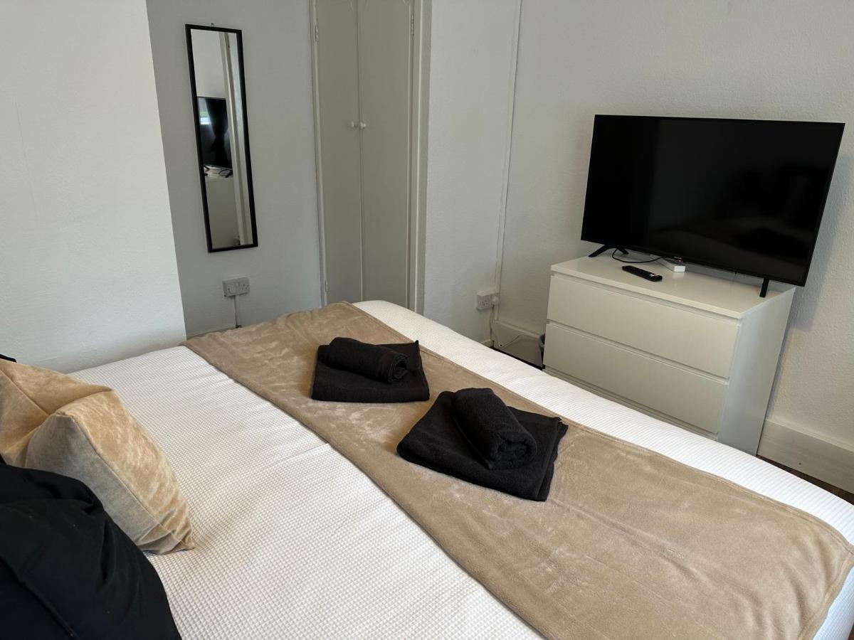 Lovely 2Bedroom 4Mins From Wimbledon Station 伦敦 外观 照片