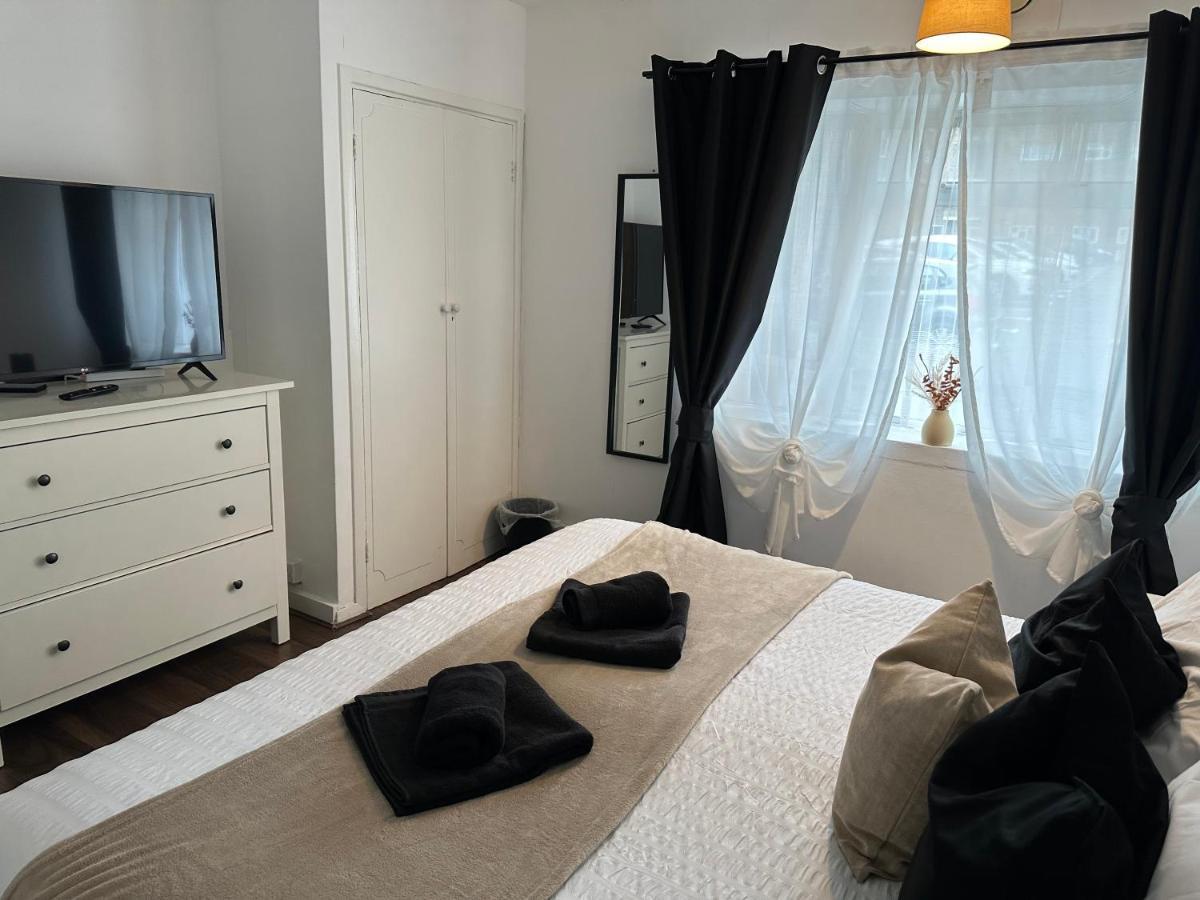 Lovely 2Bedroom 4Mins From Wimbledon Station 伦敦 外观 照片
