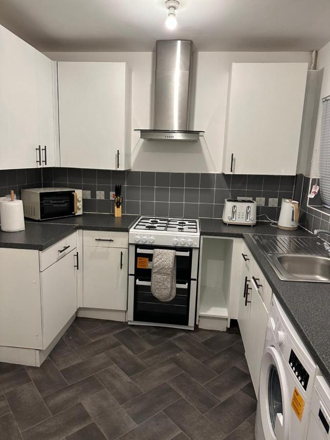 Lovely 2Bedroom 4Mins From Wimbledon Station 伦敦 外观 照片