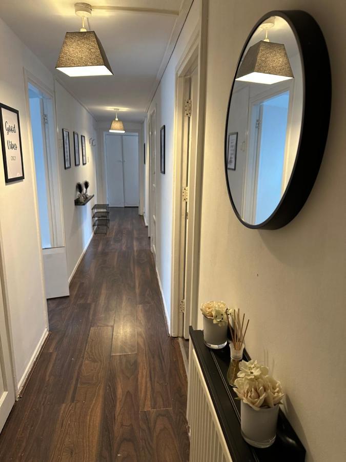 Lovely 2Bedroom 4Mins From Wimbledon Station 伦敦 外观 照片
