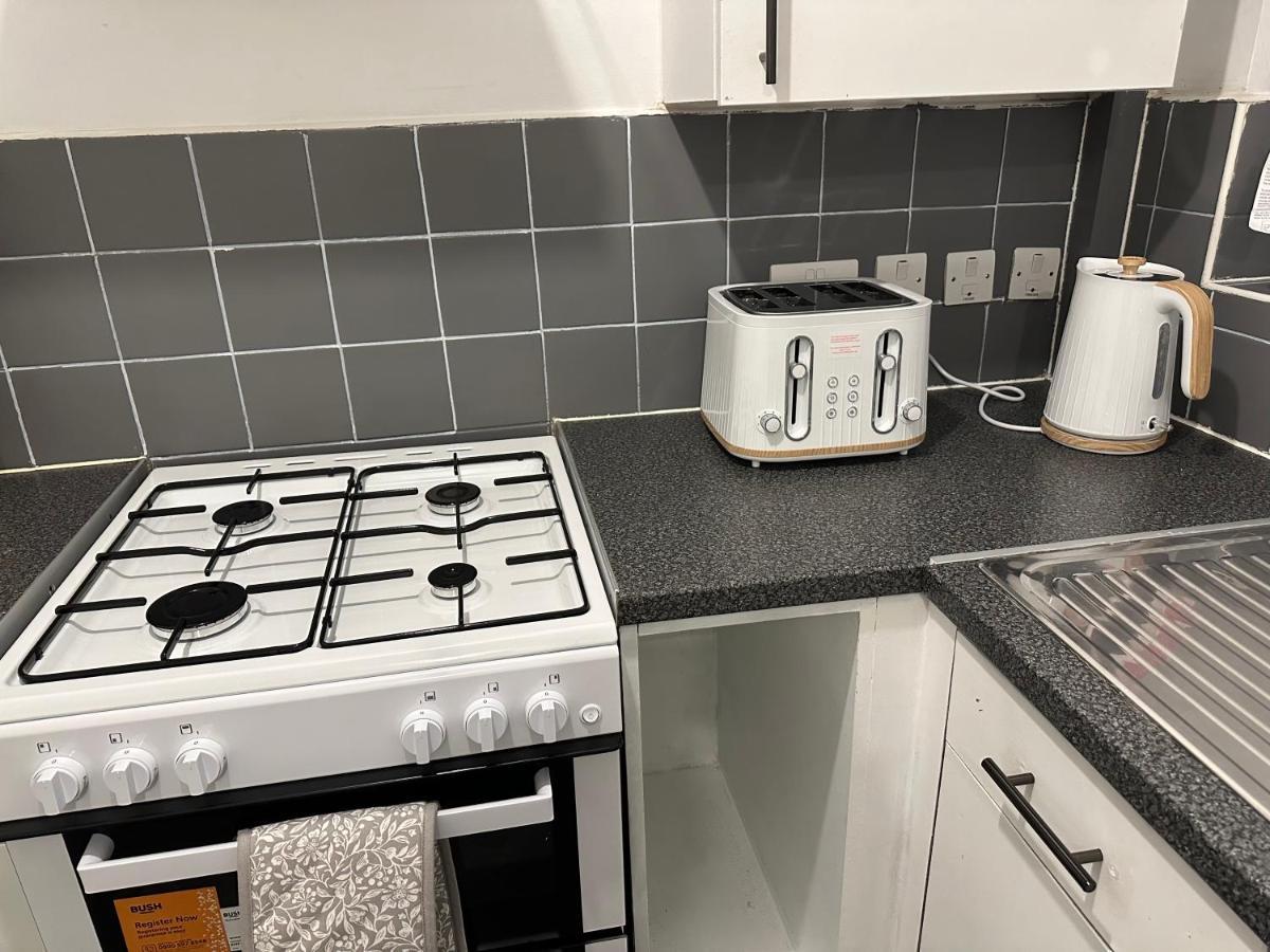 Lovely 2Bedroom 4Mins From Wimbledon Station 伦敦 外观 照片
