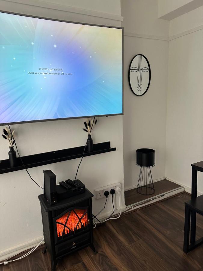 Lovely 2Bedroom 4Mins From Wimbledon Station 伦敦 外观 照片